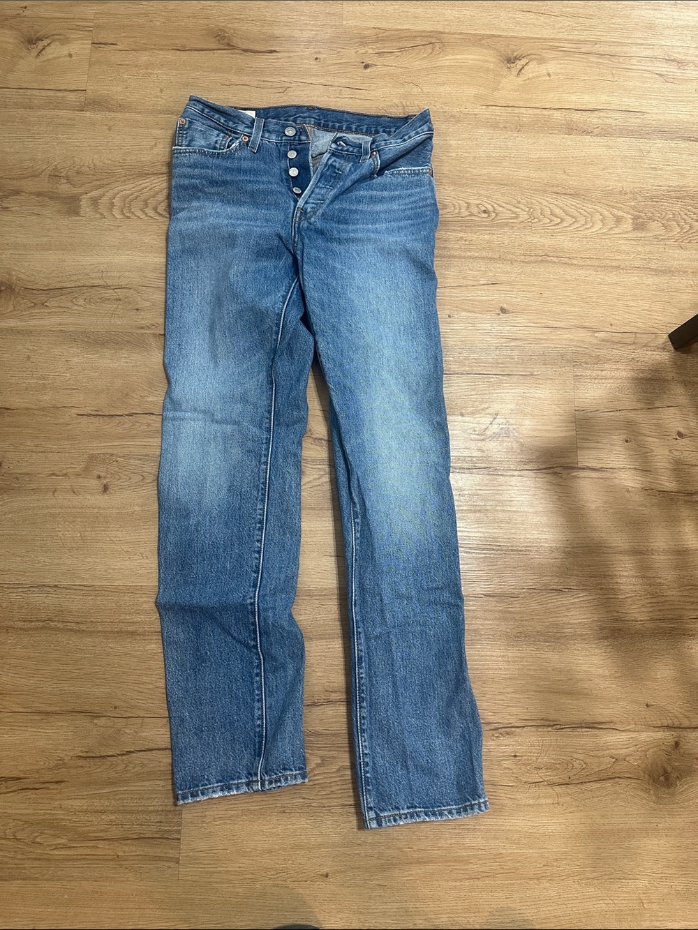 Levi's Straight Leg Jeans in Light Blue Wash